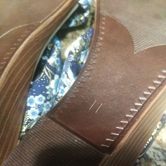 Women's US 11 Blue Island Slipper Suade Thong Wedge Sandals Floral Fabric Slide - Picture 9 of 10